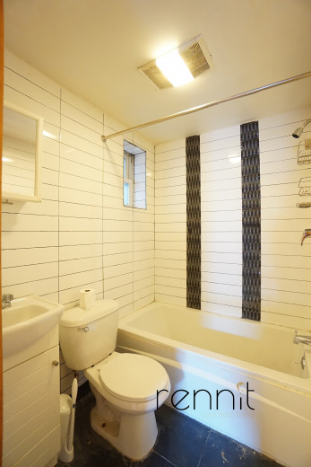 559 St Johns Pl, Apt 3B Image 7