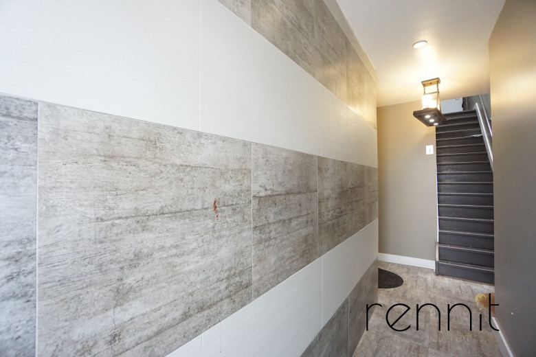 914 Hart St, Apt 1R Image 19