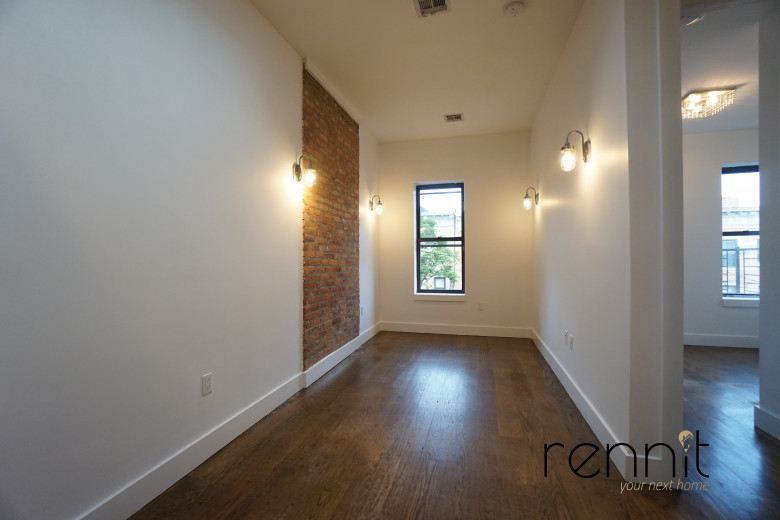 1689 Gates Ave, Apt 3Front Image 4