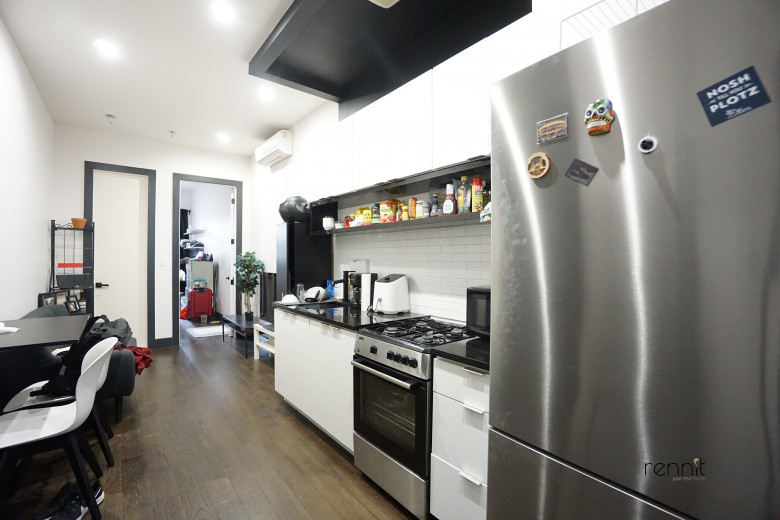 241 Devoe St, Apt 3L Image 7