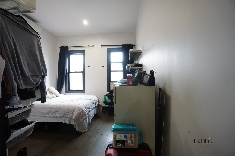 241 Devoe St, Apt 3L Image 8