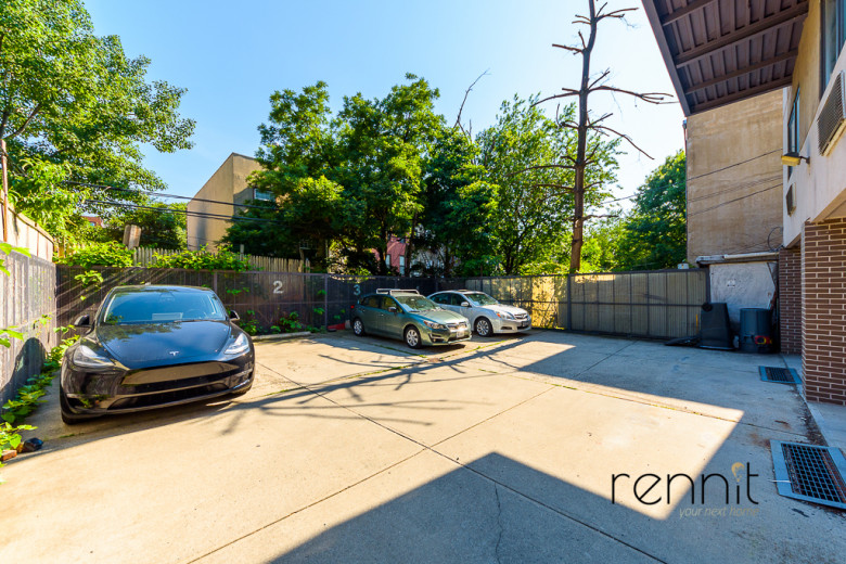 616 Willoughby Ave, Apt 6D Image 17