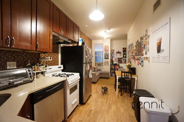 657 MacDonough St, Apt 1L Image 3