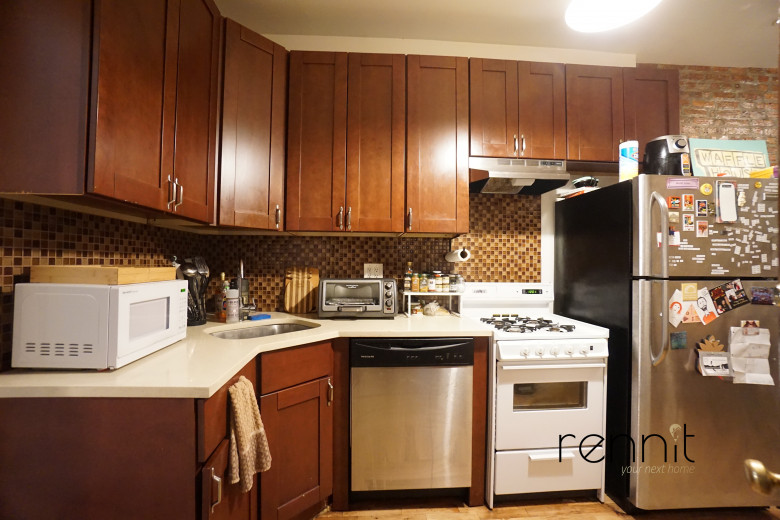 657 MacDonough St, Apt 1L Image 4