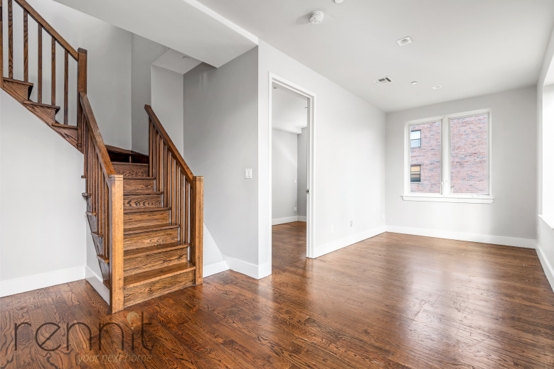 573 Van Buren, Apt 3 Image 1
