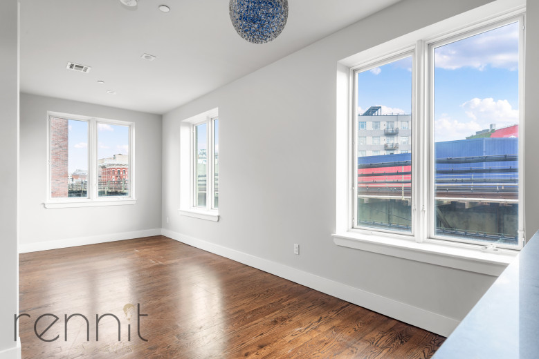 573 Van Buren, Apt 3 Image 2