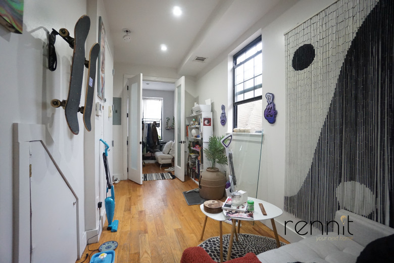 259 Boerum St, Apt 2L Image 21