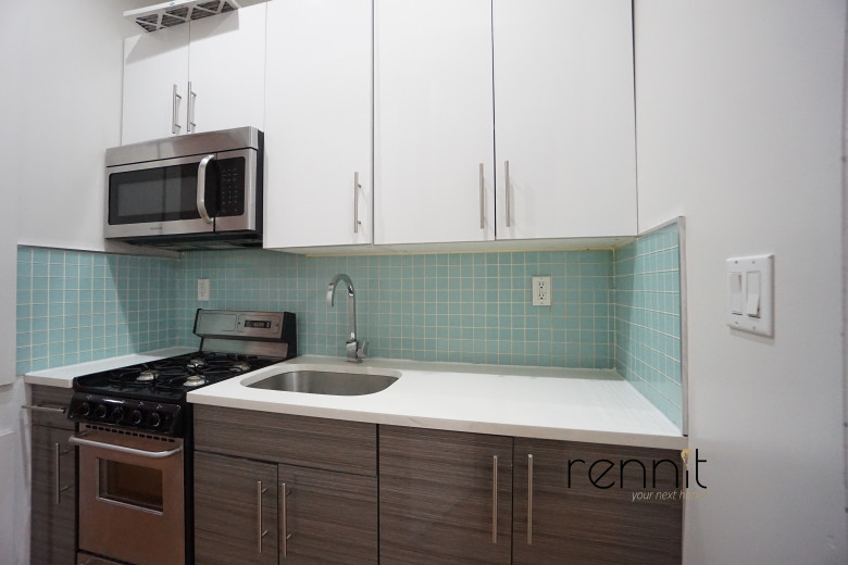 259 Boerum St, Apt 2L Image 4