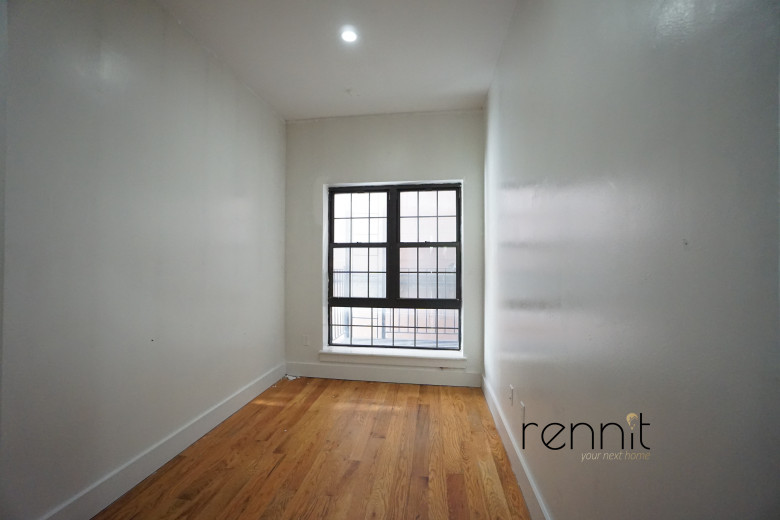 259 Boerum St, Apt 2L Image 7