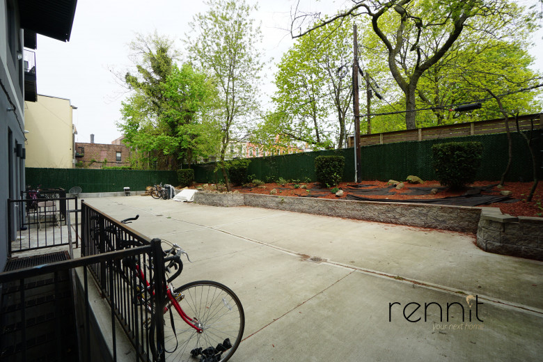 209 Troy Avenue, Apt 2A Image 14