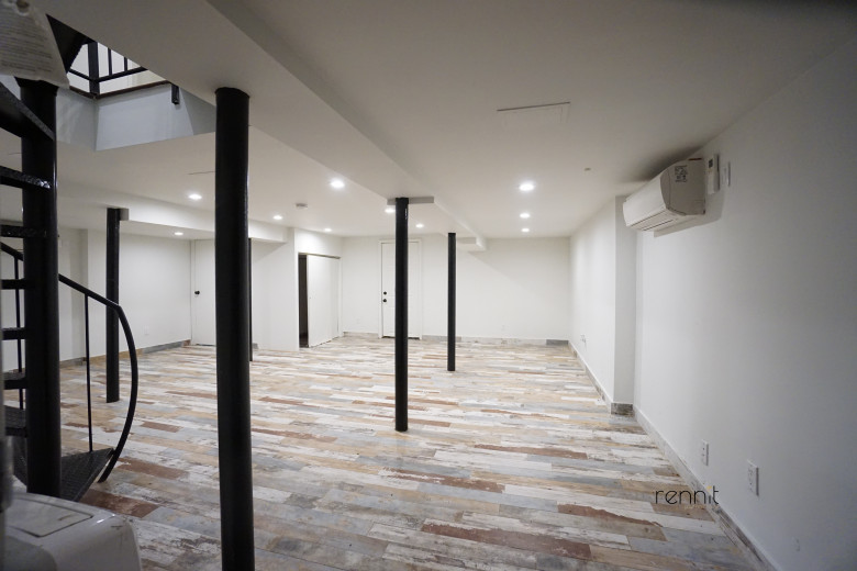 313 Wilson Ave, Apt 1B Image 17
