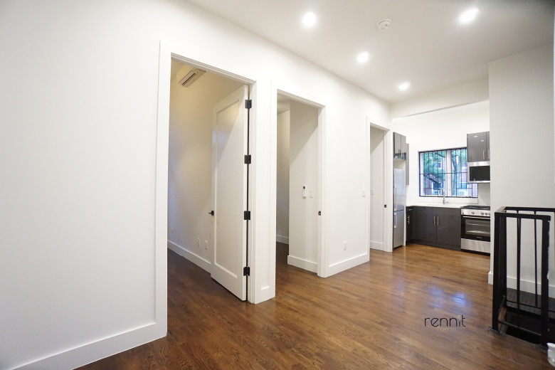 313 Wilson Ave, Apt 1B Image 7