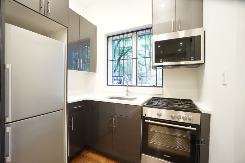 313 Wilson Ave, Apt 1B Image 9