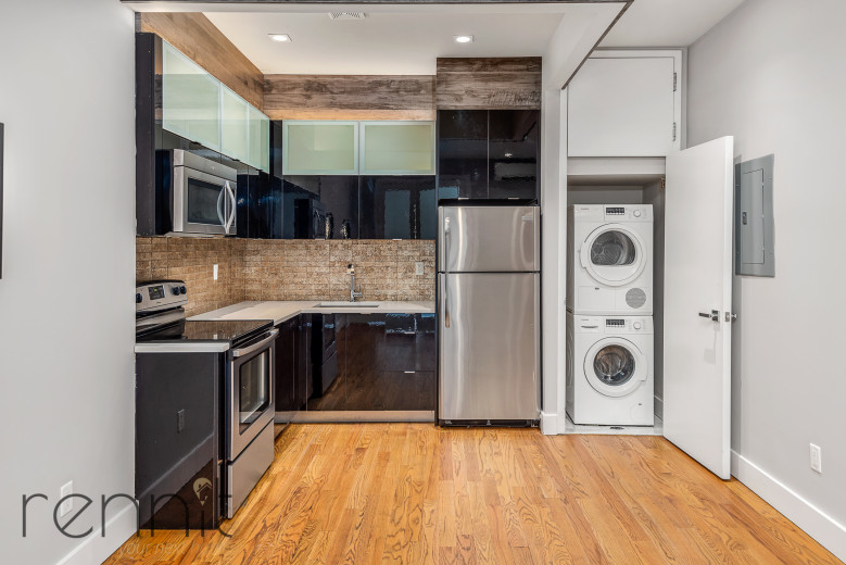 1446 Bedford Ave, Apt 4F Image 4