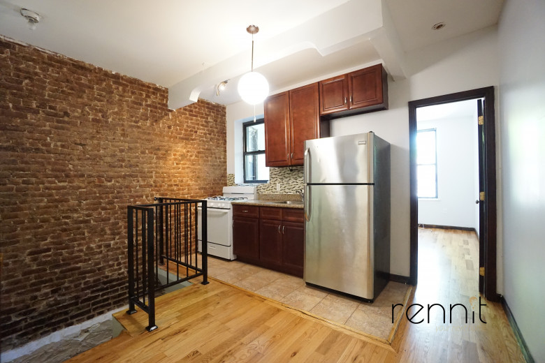 817 St Johns Pl, Apt 1C Image 1