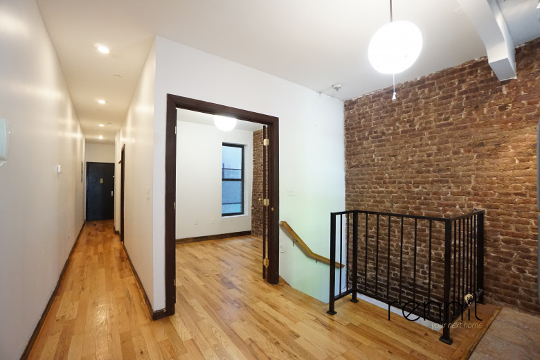 817 St Johns Pl, Apt 1C Image 2