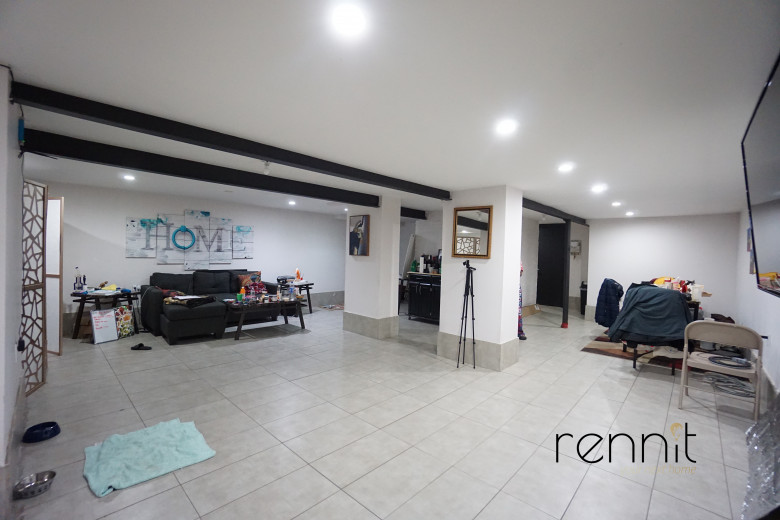 129 Thames St, Apt 1R Image 16