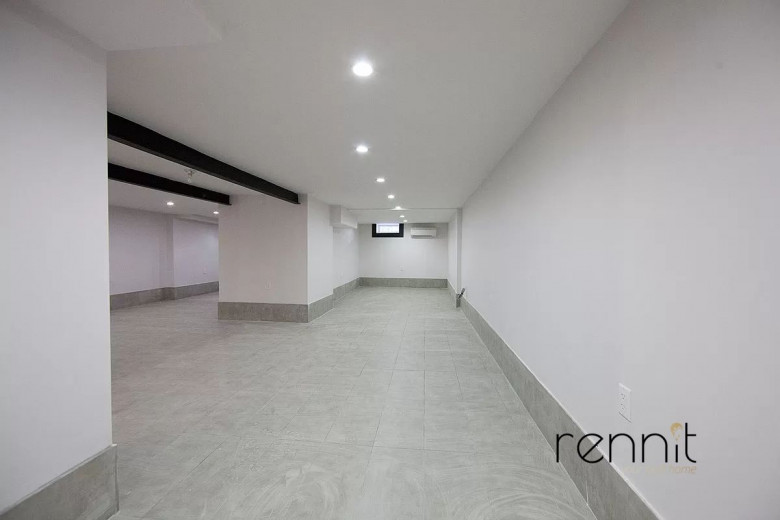 129 Thames St, Apt 1R Image 24