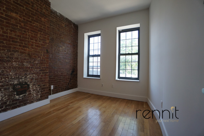 129 Thames St, Apt 1R Image 4