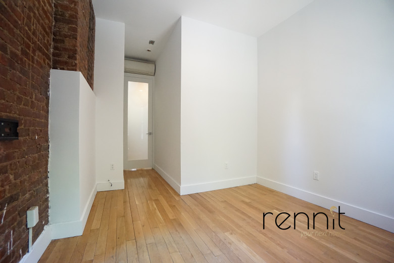 129 Thames St, Apt 1R Image 10