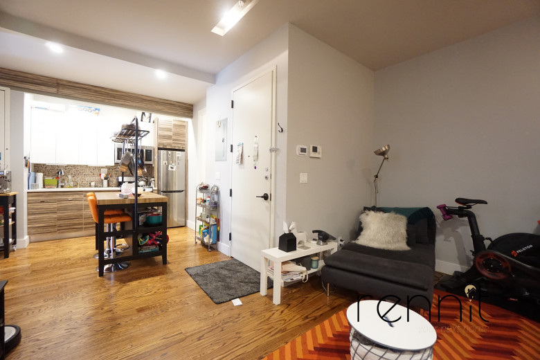 377 Onderdonk Ave, Apt 2F Image 1