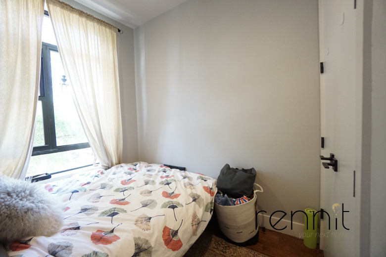 377 Onderdonk Ave, Apt 2F Image 11