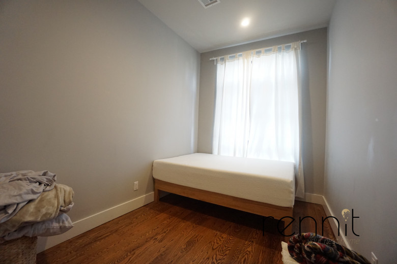 377 Onderdonk Ave, Apt 2F Image 7
