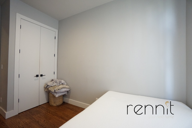 377 Onderdonk Ave, Apt 2F Image 8