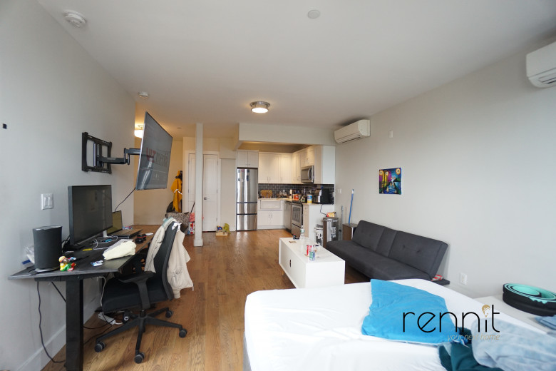 1084 Rogers Ave, Apt 7A Image 2
