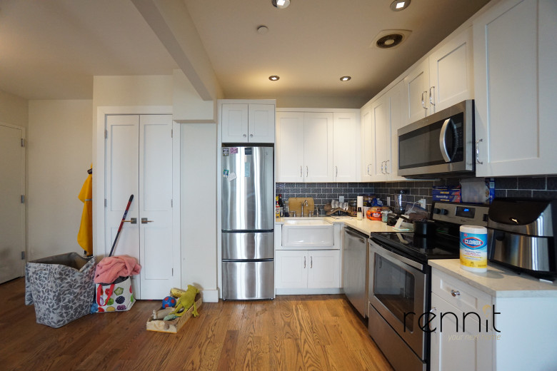 1084 Rogers Ave, Apt 7A Image 7