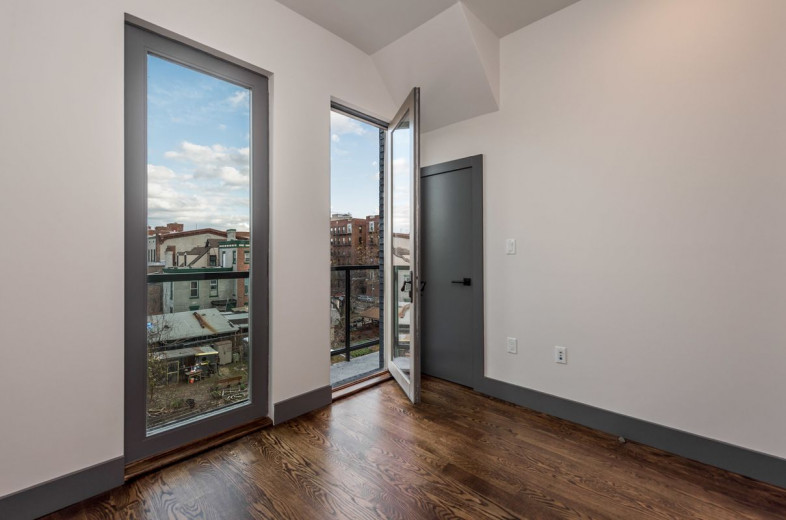 272 Throop Ave, Apt 4F Image 3