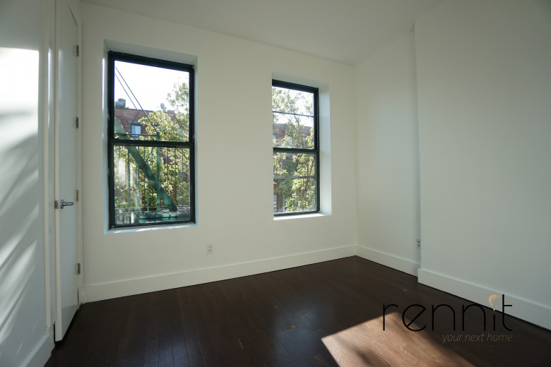 309 Tompkins Ave, Apt 3A Image 4