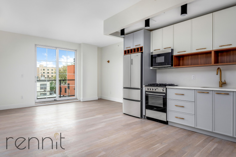 937 Rogers Ave, Apt 3B Image 2