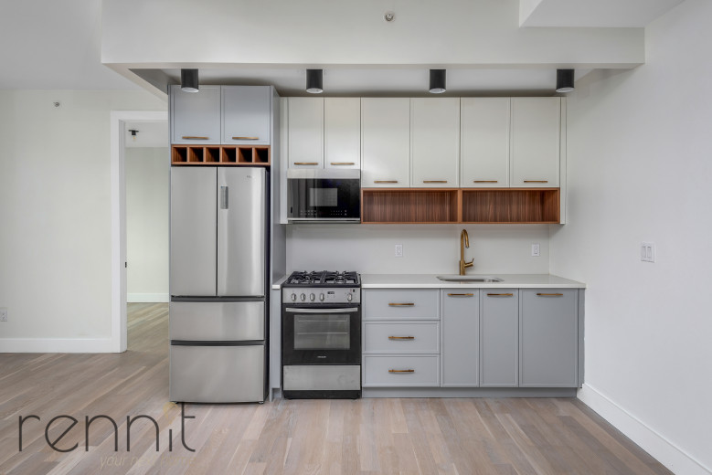 937 Rogers Ave, Apt 3B Image 3