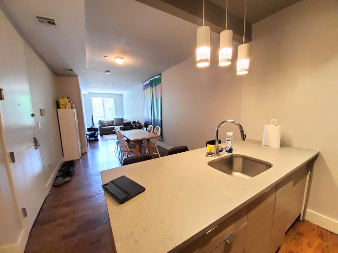 583 Van Buren St, Apt 2 Image 12