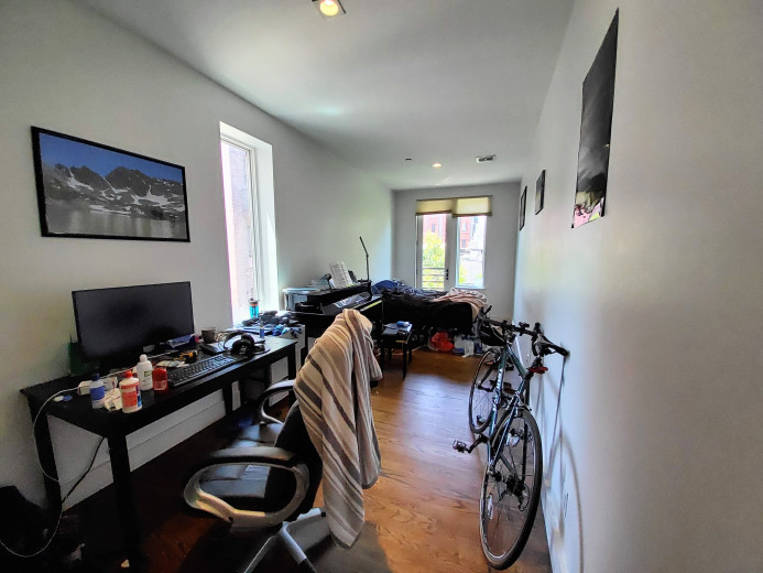 583 Van Buren St, Apt 2 Image 16