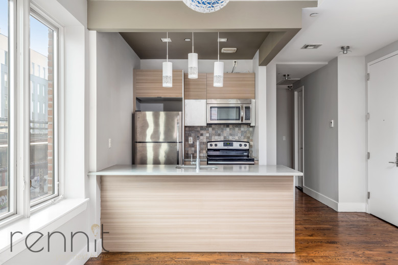 583 Van Buren St, Apt 2 Image 17