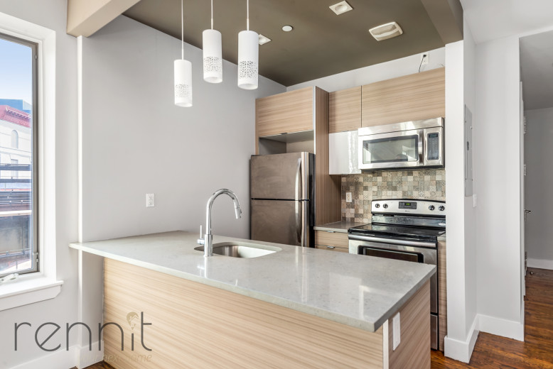 583 Van Buren St, Apt 2 Image 18