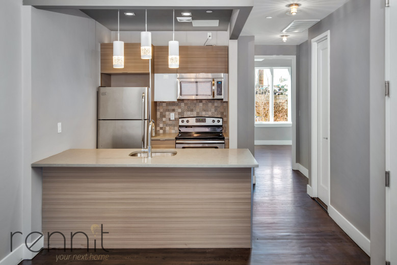 583 Van Buren St, Apt 2 Image 4