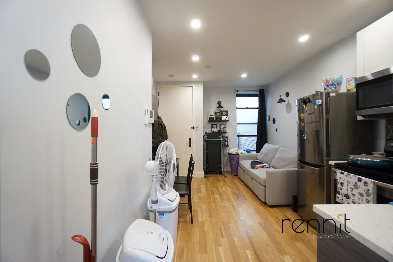 373 Howard Ave, Apt 2C Image 1