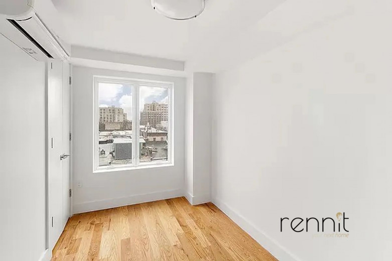 795 Franklin Ave, Apt 3A Image 4