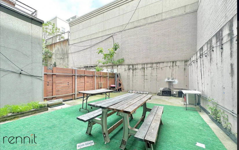 12 Meserole ST, Apt 1A Image 1