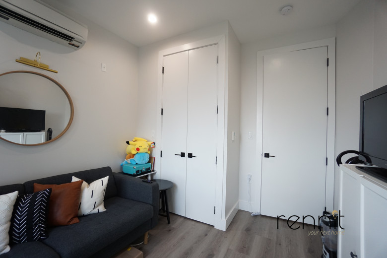 125 Kings Hwy, Apt 7D Image 11