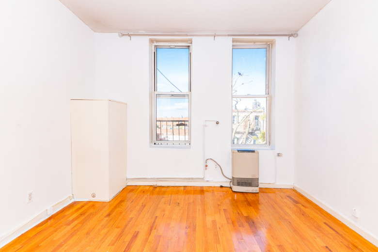 141 Thames St, Apt 2R Image 10