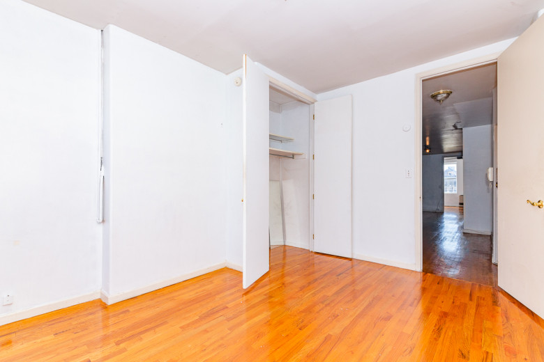 141 Thames St, Apt 2R Image 14