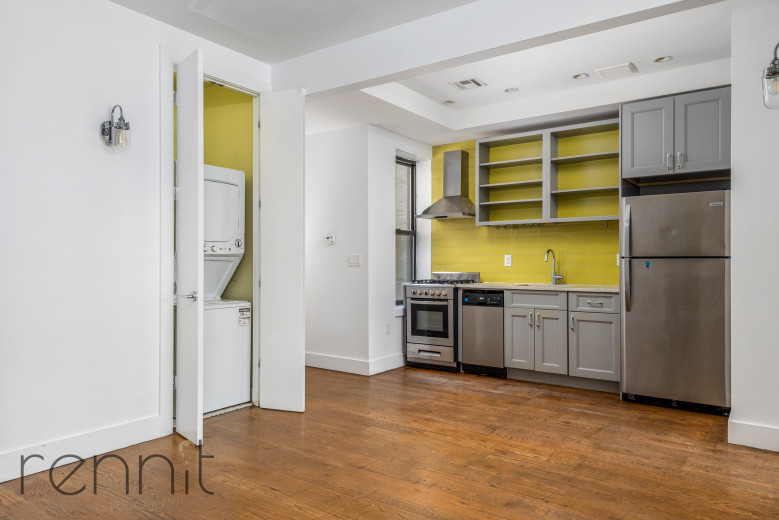 1689 Gates Ave, Apt 3Rear Image 28