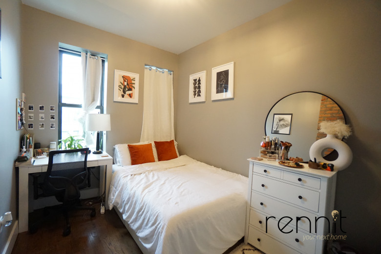 1689 Gates Ave, Apt 3Rear Image 10