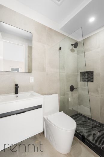 331 Bedford Ave, Apt 4 Image 14