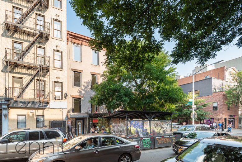 331 Bedford Ave, Apt 4 Image 15