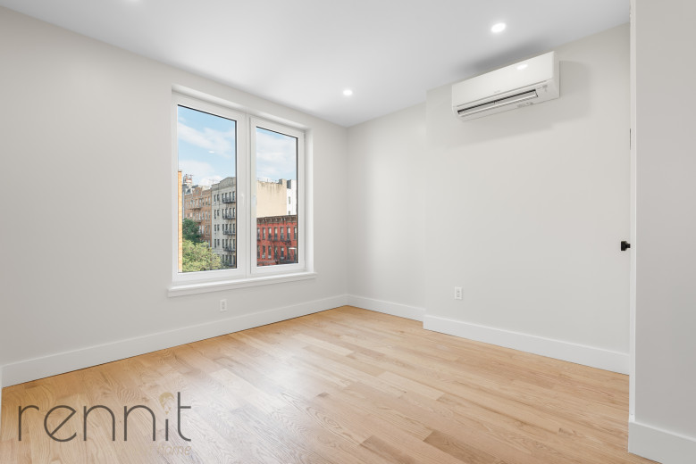 331 Bedford Ave, Apt 4 Image 5